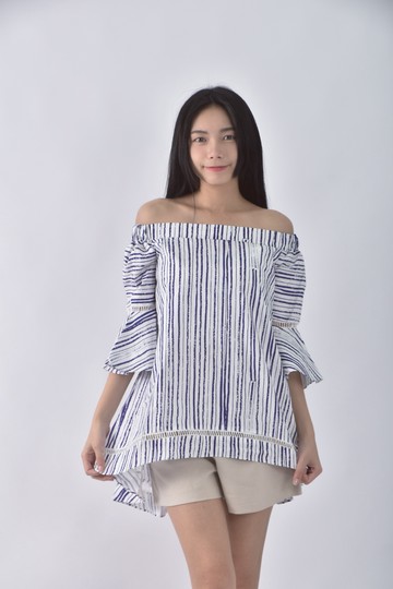 (S) air space質感條紋一字領白色短袖上衣