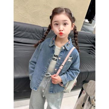 女寶寶長袖牛仔外套春秋款洋氣時尚新款中小童春季刺繡休閑上衣韓