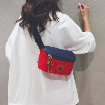 輕便迷你帆布小包女2025新款休閑百搭斜挎包時尚運動胸包單肩背包