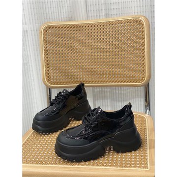 松糕瑪麗珍鞋女樂福鞋2026春季新款網紅超火小個子增高6cm小皮鞋