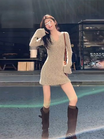 早秋季法式高級感打底v領針織連衣裙子女秋冬2024新款內搭洋裝包臀裙【步行者戶外生活館】