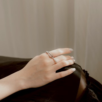 簡約迴紋針造型雙指戒指