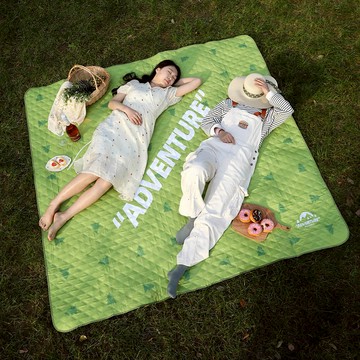 日本 霜山 戶外用便攜式加厚防水防潮野餐墊(200x200cm) - 綠野仙蹤