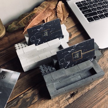 曙MUSE｜樂高雙層水泥名片架 原創 手作 造型 禮物 居家擺飾 手機架 杯墊架 辦公室 擴香石