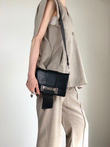 【日本直送 名牌中古包】PRADA 普拉達 黑色 logo 壓印 緞帶 經典復古包