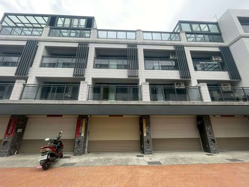 烏日懷洛宇｜四年屋｜雙車社區別墅｜台中市烏日區溪南路一段