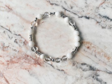 ʚ(圓的兔几)ɞ   串珠手環 ๑硨磲.白水晶