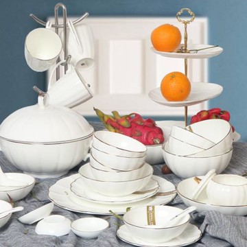 錦牌骨瓷餐具套裝歐式輕奢金邊家用碗碟盤子品味46頭浮雕禮品餐具