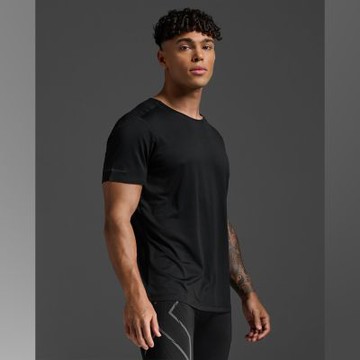 【2XU】M Light Speed Tech Tee 男士 短袖高階運動科技T恤｜黑