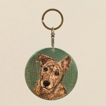 EMJOUR 雙面刺繡吊飾 - 虎斑犬 | 仿真刺繡