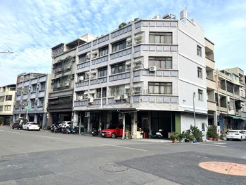 草衙正15米路三角窗店住透天｜高雄市前鎮區明衙路