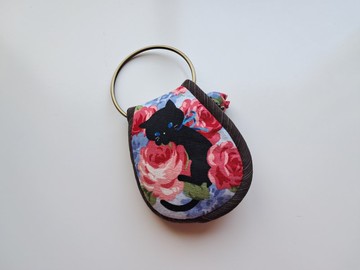 管家鑰匙包_玫瑰緞帶黑貓(淡藍底)_古銅固定式