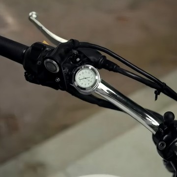 新上架👉摩托車表 車把手時鐘 改裝車把表 電鍍金屬車載石英表 騎行時間表交換禮物 送朋友禮物