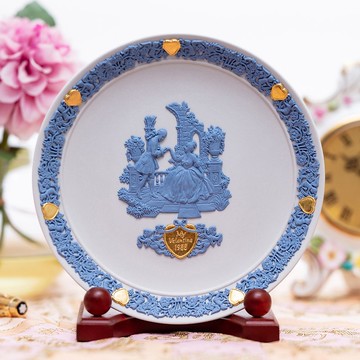 Wedgwood 真愛金心情人節1988紀念盤 愛與工藝的璀璨頌歌