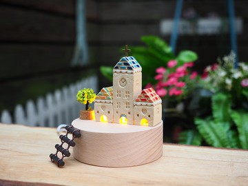 彩繪歐洲糖果教堂6件組/(1棟教堂+2小屋+1小樓梯+1小樹+1木座燈)