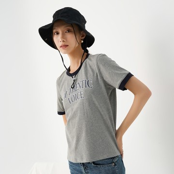 特色剪接不失風趣短T(麻灰)-女