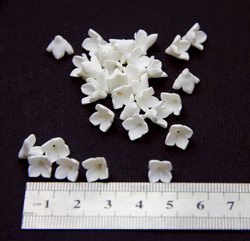 小花珠聚合物粘土 7-8 毫米，白色花珠首飾製作