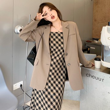 套裝長裙連衣裙女裙子小眾格紋中長款時尚百搭吊帶裙法式兩件套秋季新款【聚寶屋】