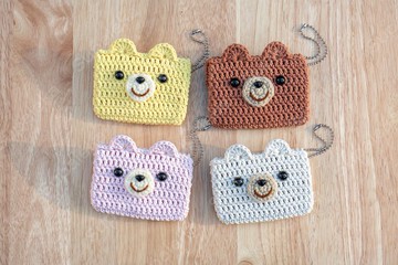 小熊造型植鞣皮革編織小包，附魚卵鍊 (現貨供應)