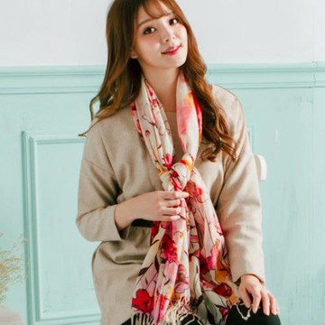 iima 嬌巧迷人100%純羊毛披肩(款色隨機)