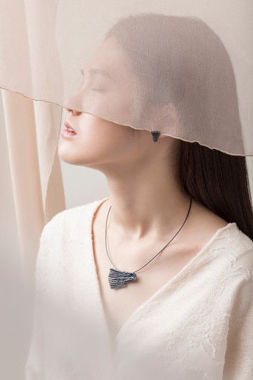 Calligraphy 墨摺 藏鋒耳環 Oxidized Silver Earrings