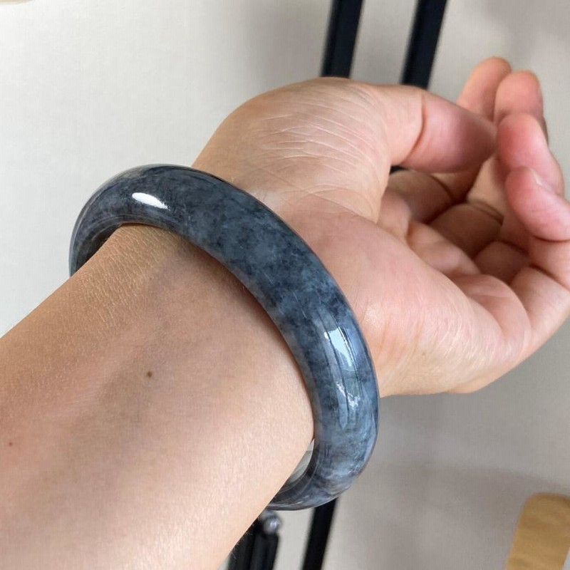 年末年始セール】本翡翠 バングル 不味かっ