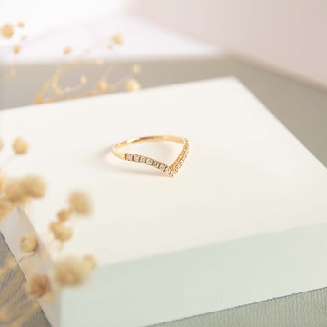 簡約V型戒 鑽石 4月生日石 戒指  輕珠寶 18K