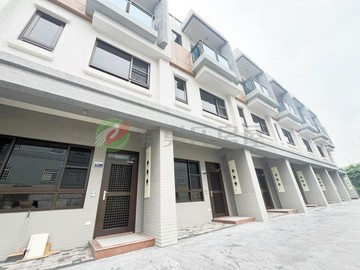 獨☀️全新臨路電梯別墅✅前院雙車位｜台中市清水區菁埔路