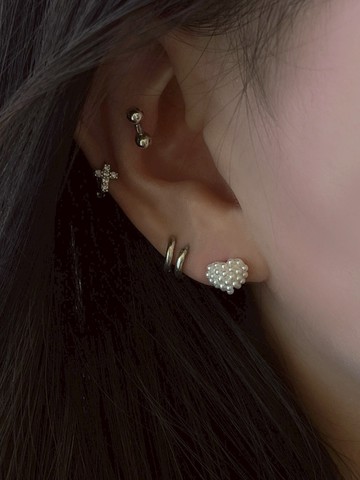 Tiny Heart Pearl Earrings