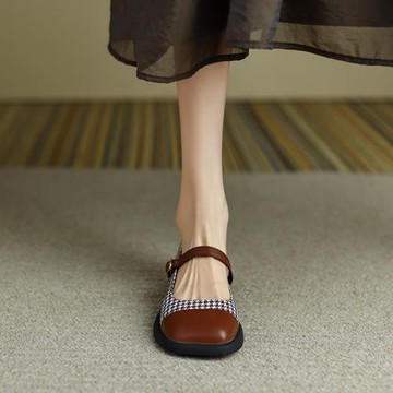 大碼低跟單鞋女41一43夏季方頭小香風拼色粗跟一字帶厚底瑪麗珍鞋