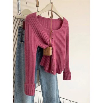 玫紅色方領短款毛衣外套女早秋高級感小個子正肩內搭針織開衫上衣