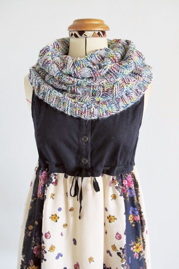 Lan毛線圍脖(彩紗白)