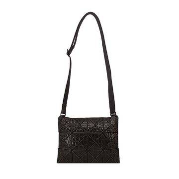 ISSEY MIYAKE 三宅一生 BAOABO KAIJU 3X4壓紋斜背包-黑色