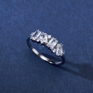 SOIRÉE BY N.Y. 蒔華芮︱質感閃耀排鑽戒指