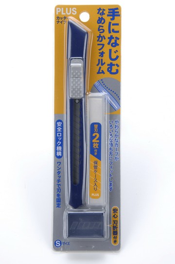 PLUS 普樂士 美工刀 (小) 藍 /支 CU-001N（35-299）【APP滿額下單4%點數(單一帳號最高1000點)】7/31止