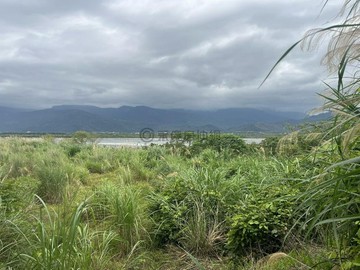 眺望花蓮溪附露營場許可大坪數山坡地｜花蓮縣壽豐鄉上月段