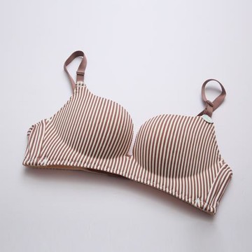 夏季一片式無痕內衣性感小胸聚攏透氣文胸無鋼圈厚薄款少女胸罩