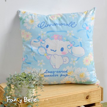 義大利Fancy Belle Sanrio-大耳狗小雛菊花園 麂皮靠墊 45*45CM