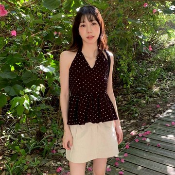 ATTENTION-自由的風!波點繞脖上衣