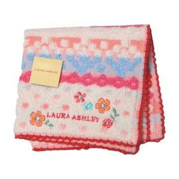 Laura Ashley 可愛童趣粉紅立體花卉字母圖騰LOGO滾邊小方巾(淡粉藍白系/26CM)