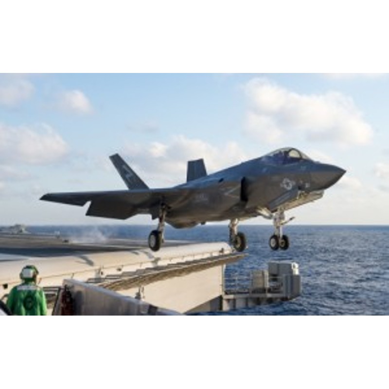 絵画風 壁紙ポスター ステルス戦闘機 F 35b ライトニング2 空母 カタパルト発艦 Jsf ミリタリー Xf35 0w2 ワイド版 603mm 376mm 通販 Lineポイント最大1 0 Get Lineショッピング