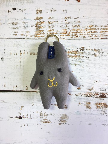 +鐵灰色+兔子鑰匙圈