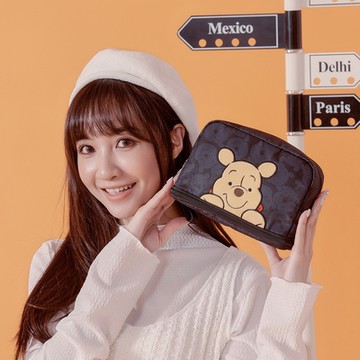 【交換時光】DISNEY 小熊維尼萌萌頭-化妝包-黑 PTD23-E5-23BK聖誕交換禮物