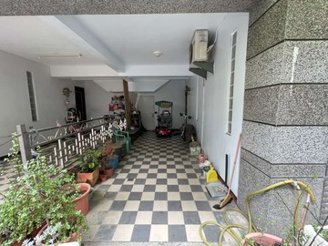 崇蘭近公園商圈 馬到成功輕齡五房透天｜屏東縣屏東市古松西巷