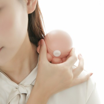 免運 可開票 快速出貨 頭部章魚磁熱按摩器暖手寶背部充電便攜熱敷頸椎肩部加熱按摩器