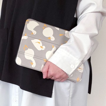 手帳型 iPad 保護殼【鴨子・灰色】三折式附支架功能塑膠殼款