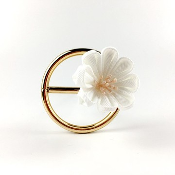 Kaika Ato / 似似如花-尊爵白 / 日式和風布花 / つまみ細工 花簪