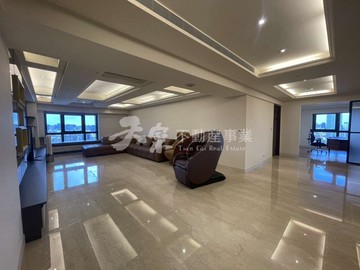 京城凱悅｜高樓景觀｜四房雙車位｜高雄市前金區民生二路