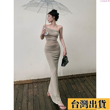 🌟新店優惠🌟辣妹裝 茶係穿搭套裝辣妹斜肩短款修身T恤上衣女夏季包臀半身裙子兩件套