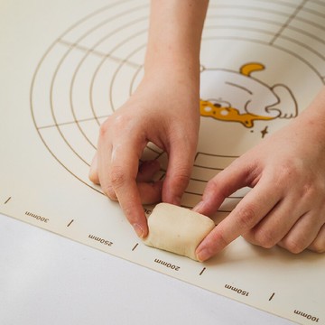 香彩可愛面案板烘焙工具硅膠揉面墊食品級加厚防滑大號不粘和面搟